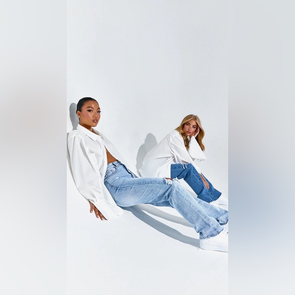 PRETTYLITTLETHING Petite Light Blue Wash Ripped Long Leg Straight Jeans - US 6 - Picture 4 of 12